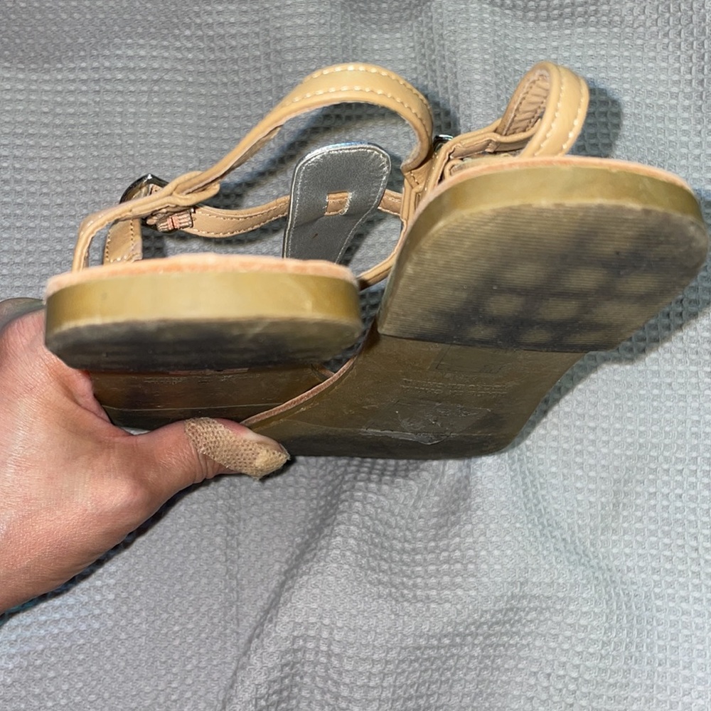 Sandals - Picture 3 of 4
